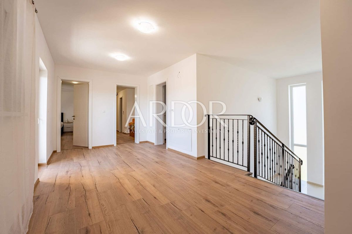 Casa Kras, Dobrinj, 300m2