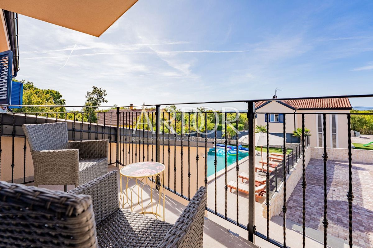 Casa Kras, Dobrinj, 300m2