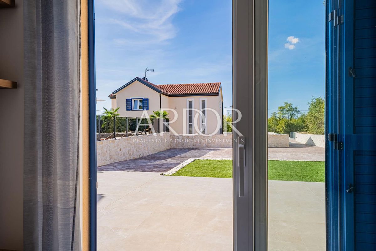 Casa Kras, Dobrinj, 300m2