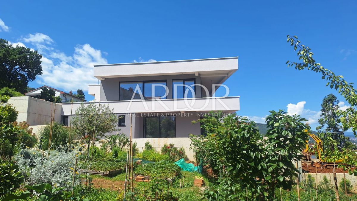 Appartamento Lovran, 117m2