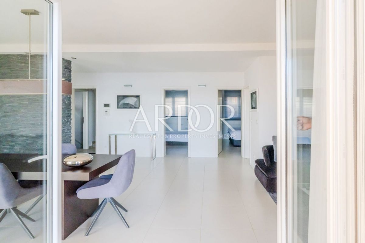 Casa Crikvenica, 352m2