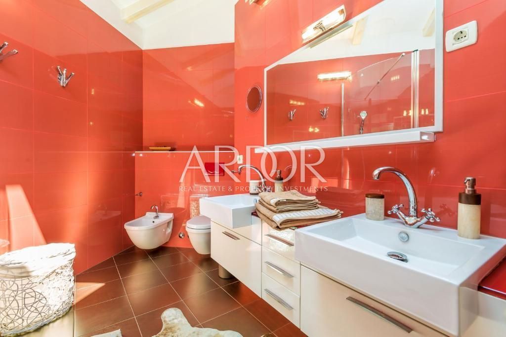 Appartamento Opatija - Centar, Opatija, 202m2