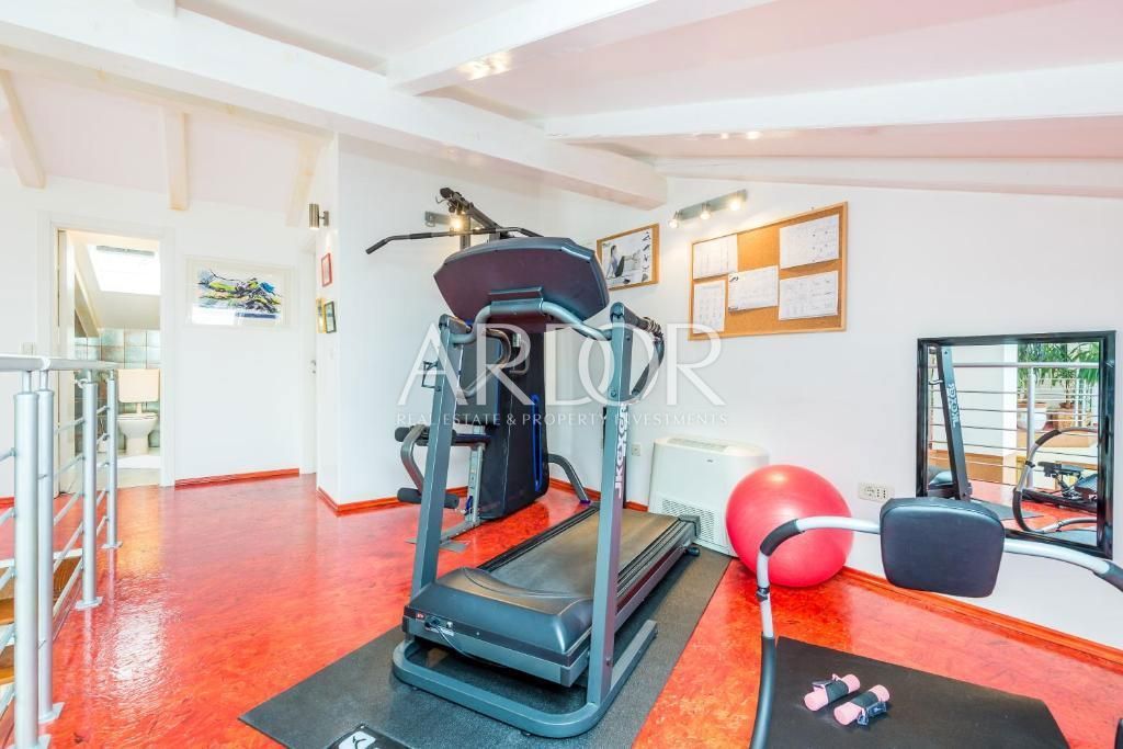 Appartamento Opatija - Centar, Opatija, 202m2