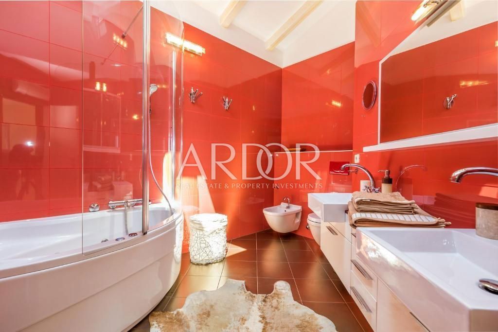 Appartamento Opatija - Centar, Opatija, 202m2