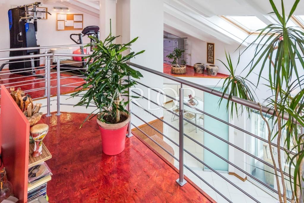 Appartamento Opatija - Centar, Opatija, 202m2