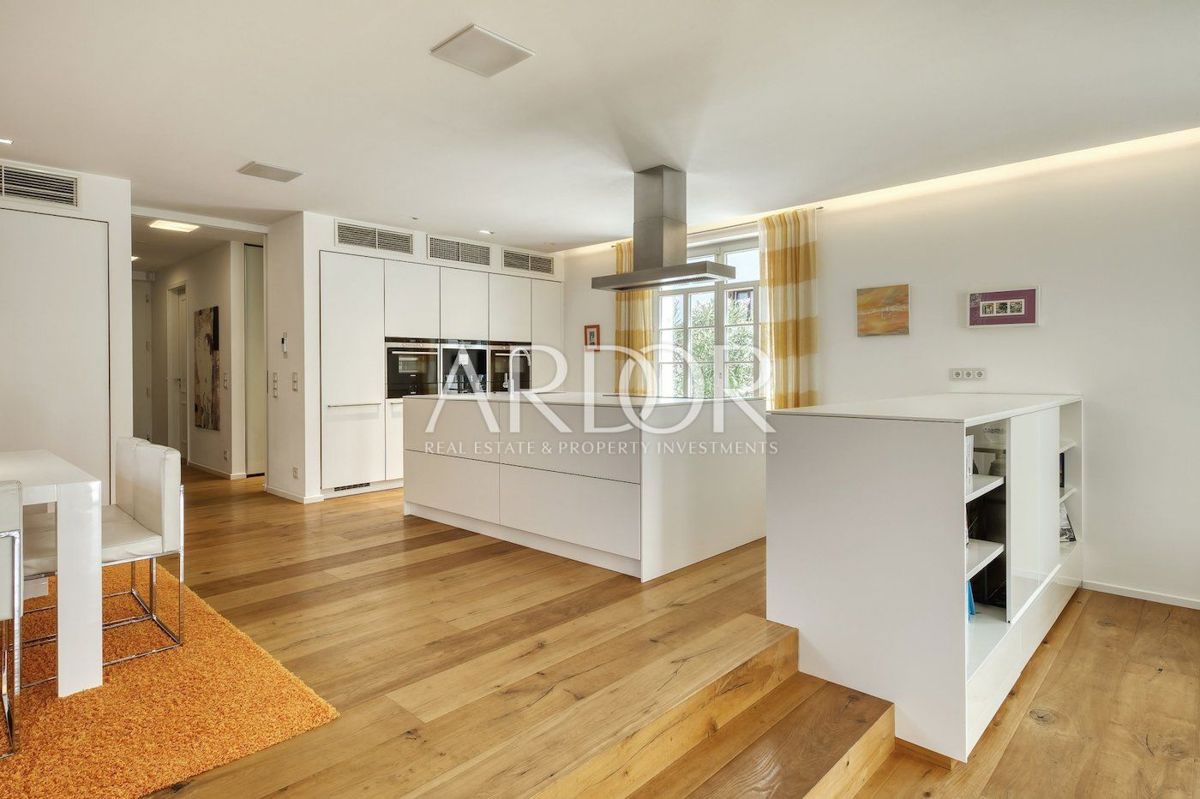 Villa Zadar, 210m2
