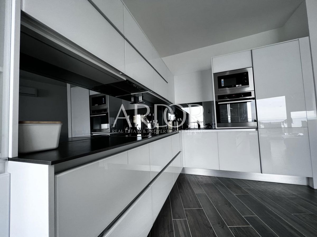 Appartamento Mandre, Kolan, 82m2