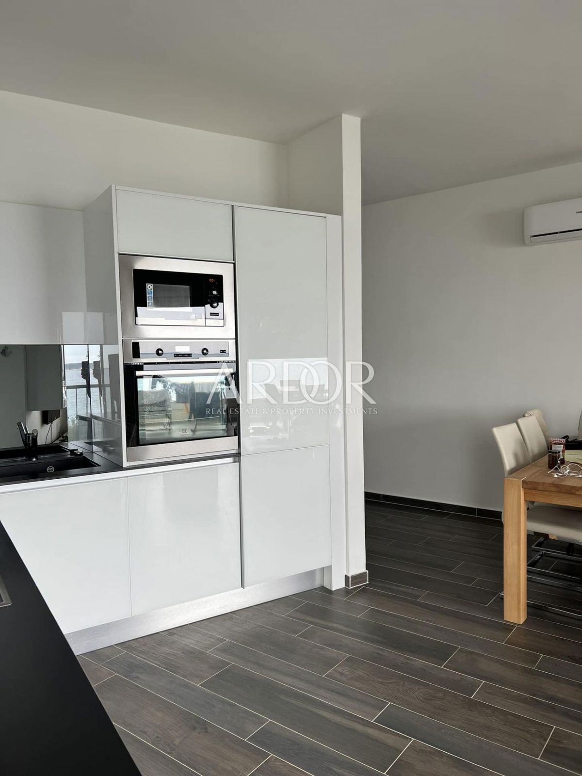 Appartamento Mandre, Kolan, 82m2