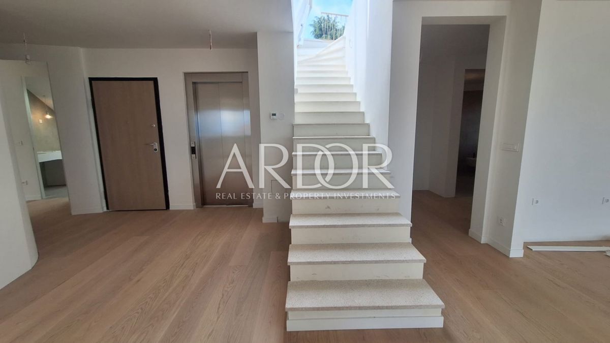 Appartamento Opatija - Centar, Opatija, 431m2