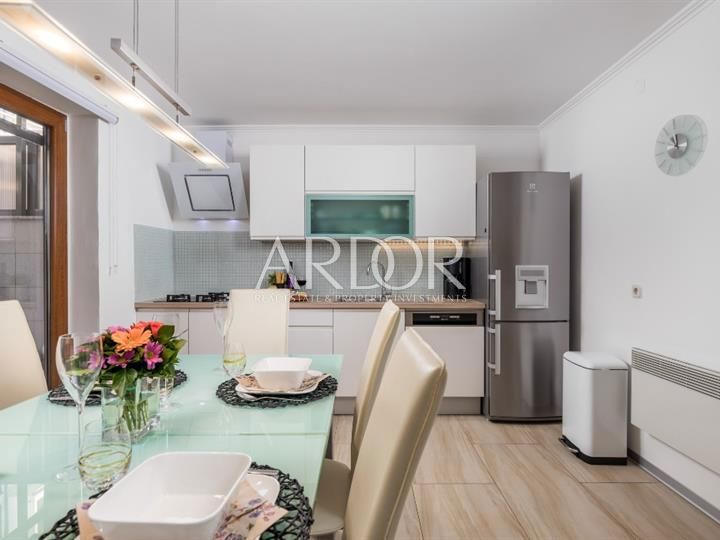 Casa Drenova, Rijeka, 158m2