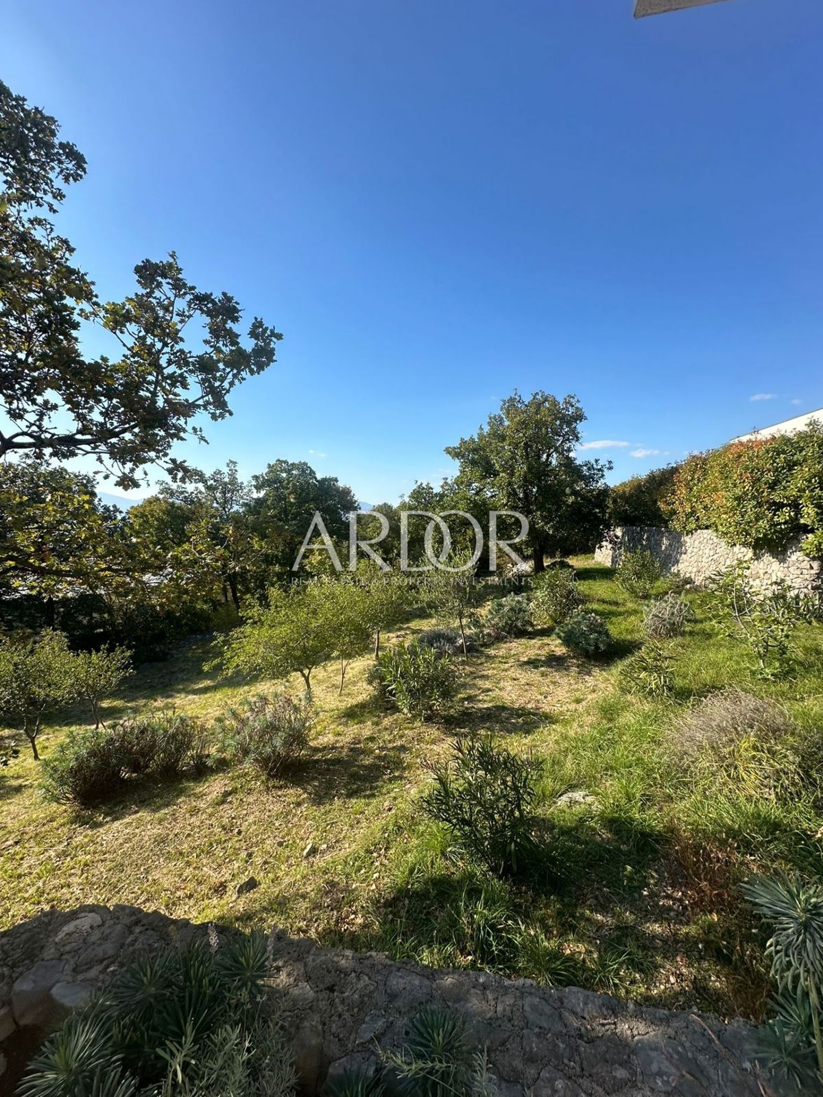 Terreno Kostrena, 895m2