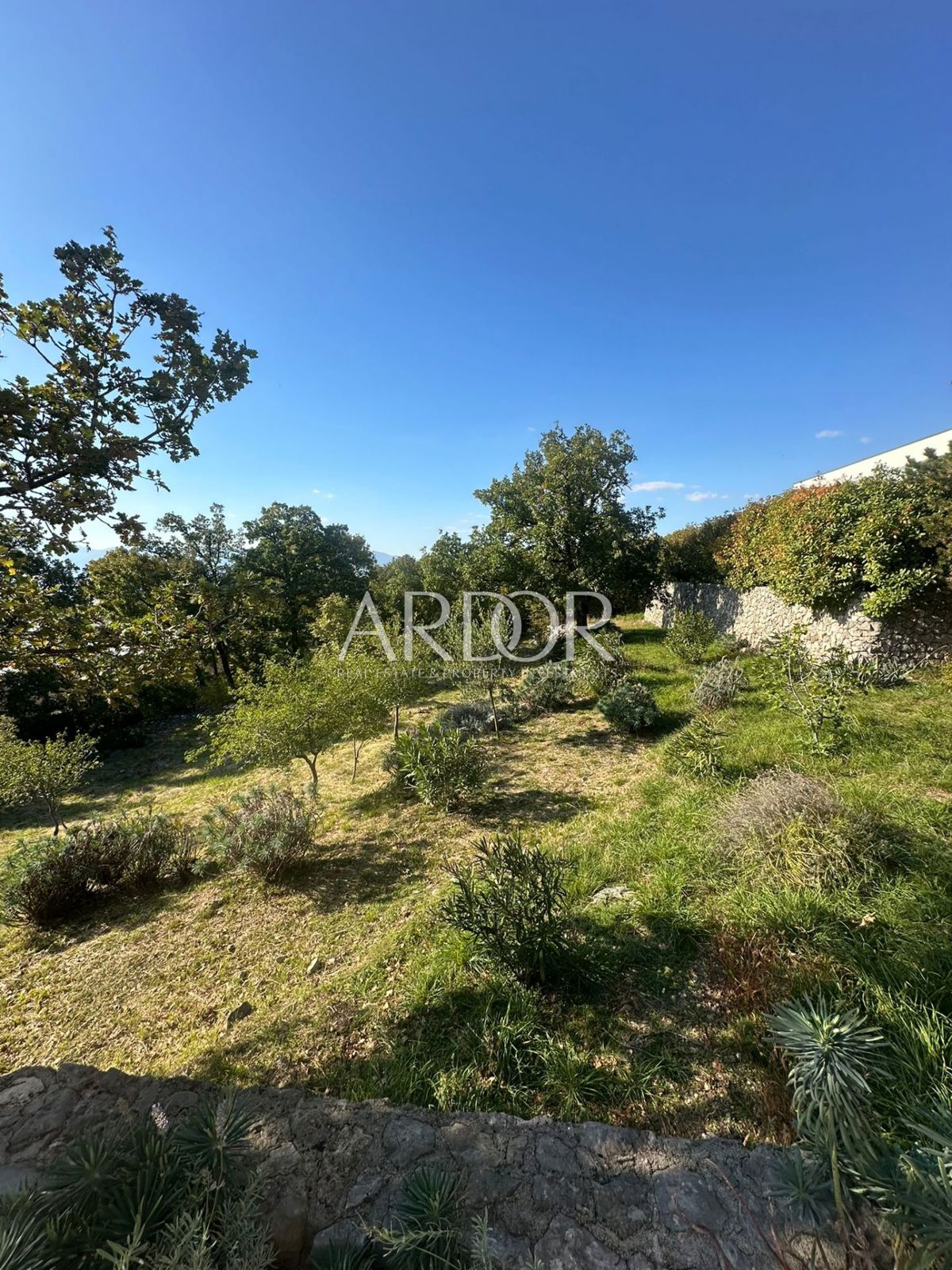 Terreno Kostrena, 895m2