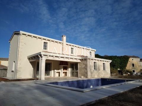 Casa Žminj, 167m2
