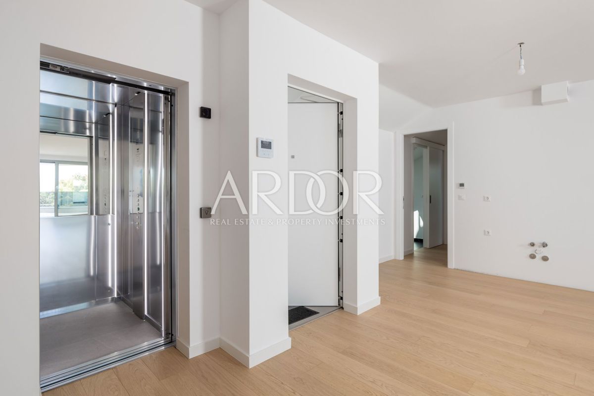 Appartamento Opatija - Centar, Opatija, 261m2