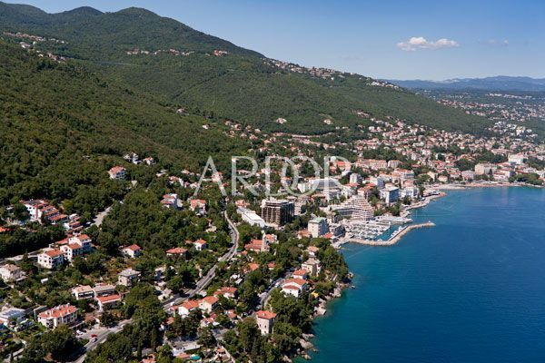 Casa Ičići, Opatija - Okolica, 200m2