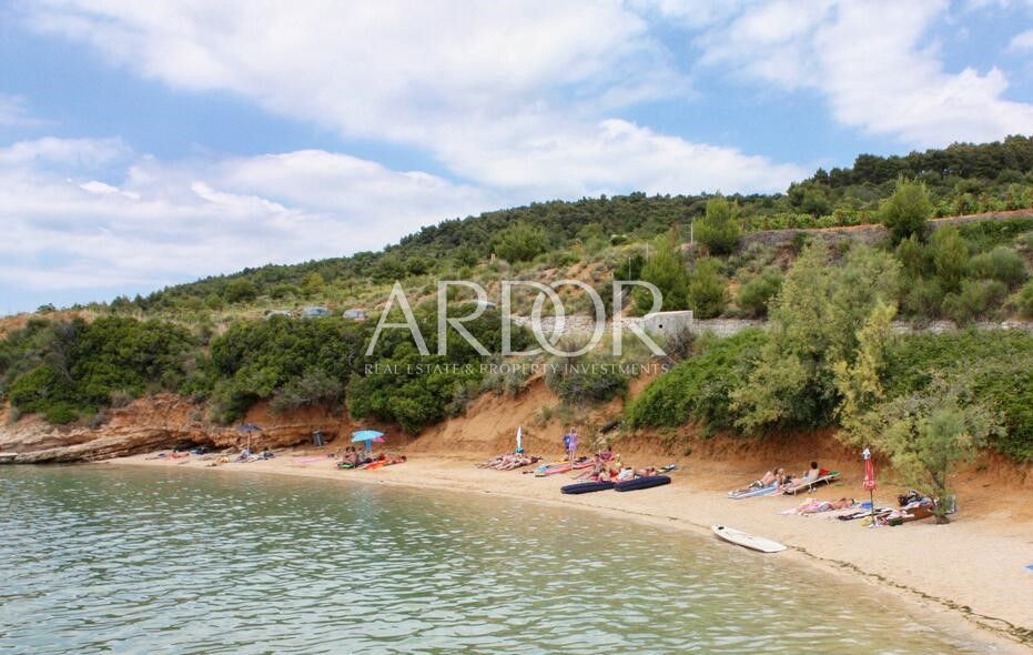 Terreno Barbat na Rabu, Rab, 708m2