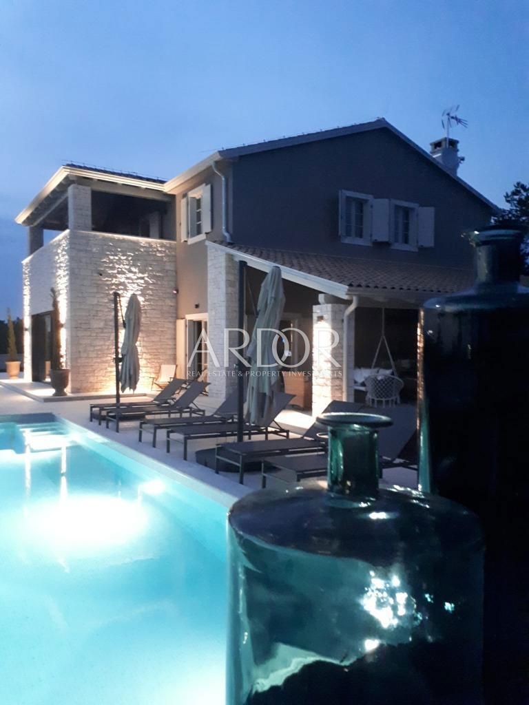 Casa Radetići, Tinjan, 360m2