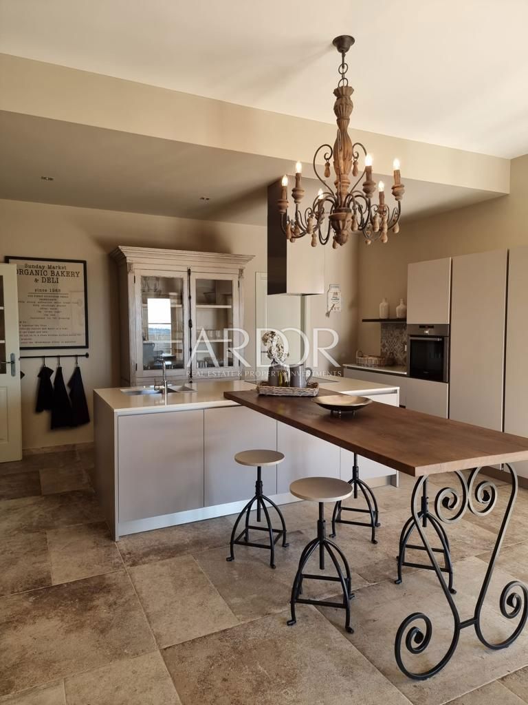 Casa Radetići, Tinjan, 360m2