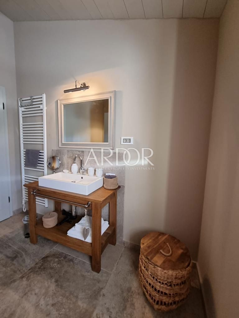 Casa Radetići, Tinjan, 360m2