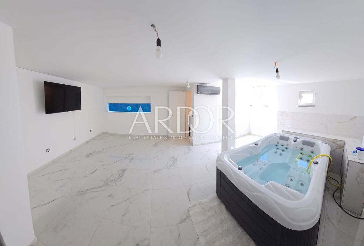 Casa Rovinjsko Selo, Rovinj, 218m2