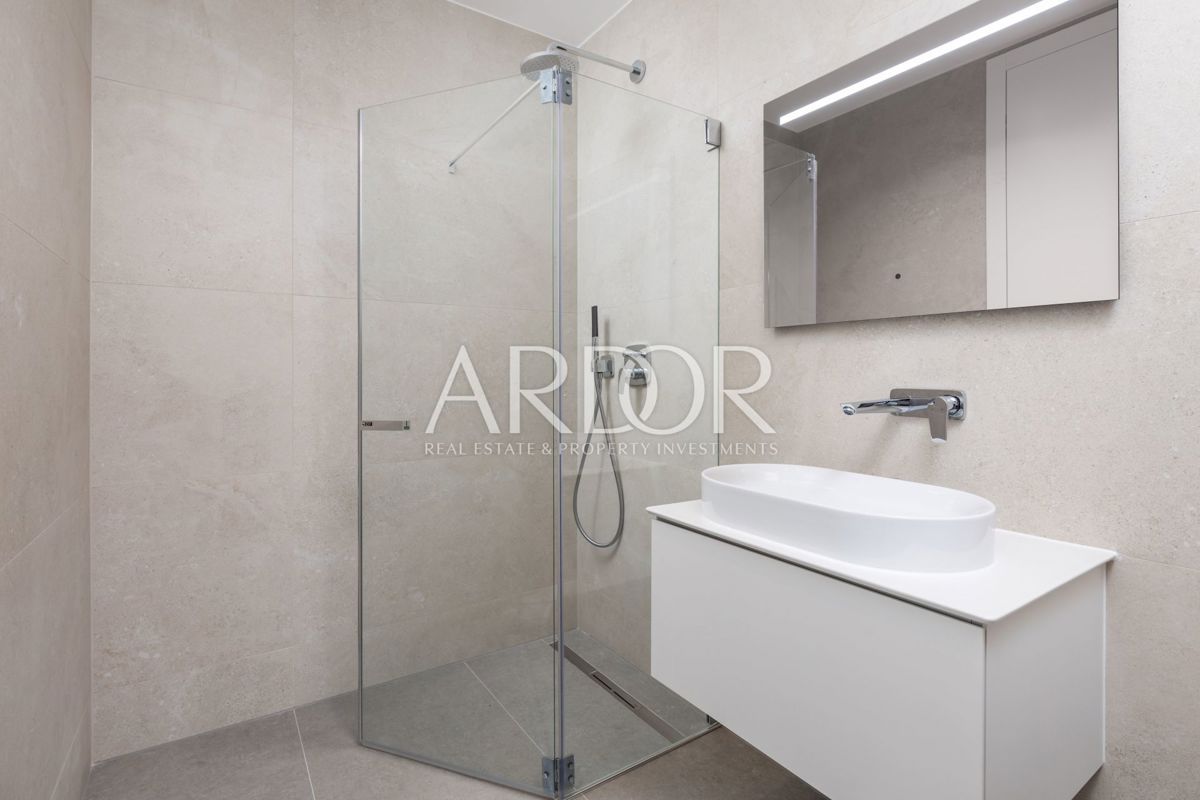 Appartamento Opatija - Centar, Opatija, 545m2