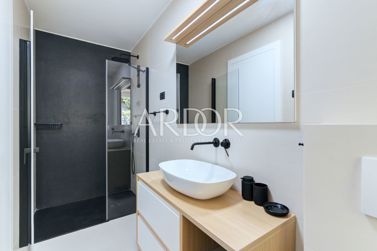 Appartamento Opatija - Centar, Opatija, 211m2