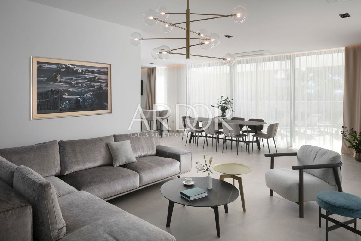 Villa Zadar, 360m2