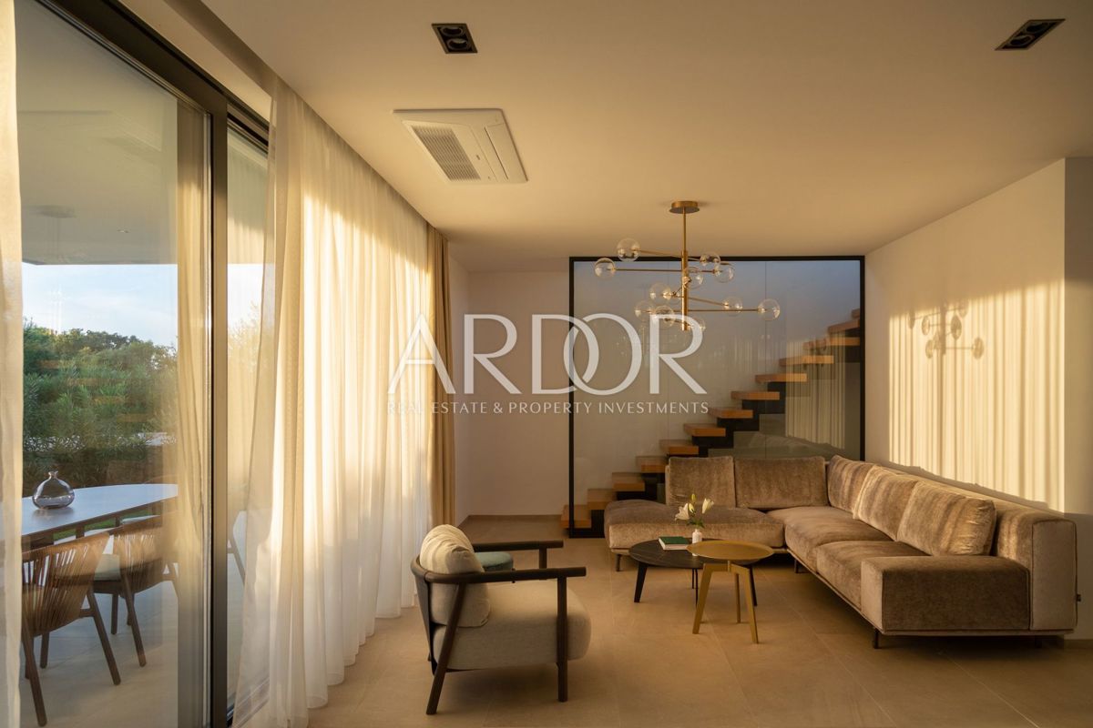 Villa Zadar, 360m2