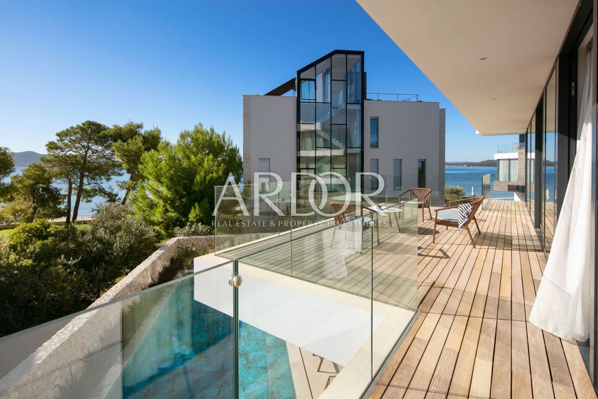 Villa Zadar, 360m2
