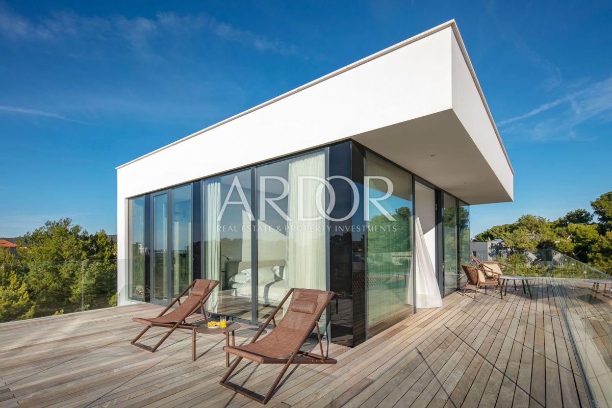 Villa Zadar, 360m2