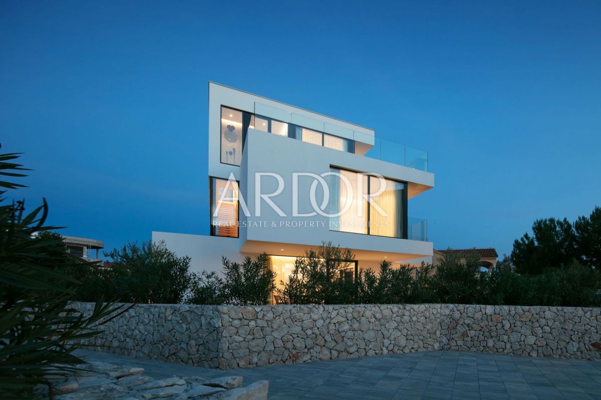 Villa Zadar, 360m2