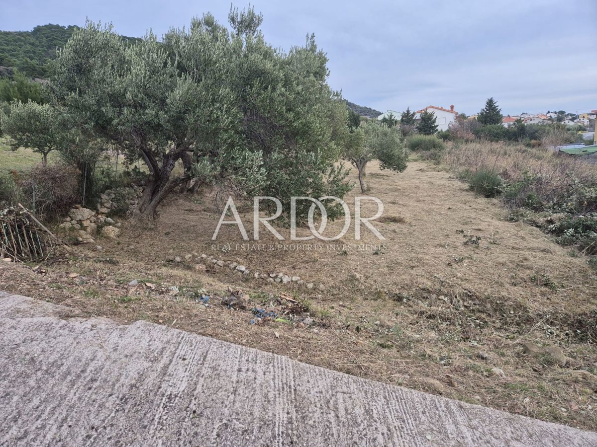 Terreno Barbat na Rabu, Rab, 1.451m2