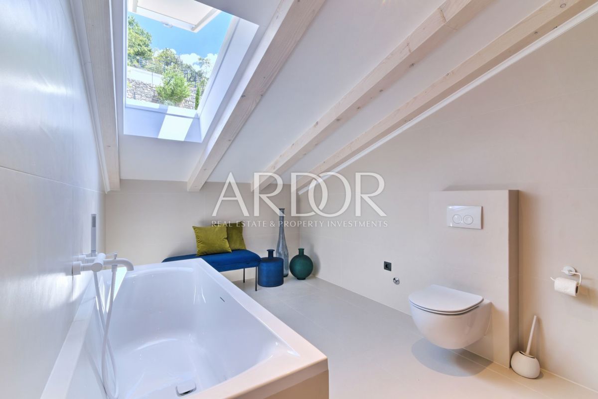 Appartamento Opatija - Centar, Opatija, 311m2