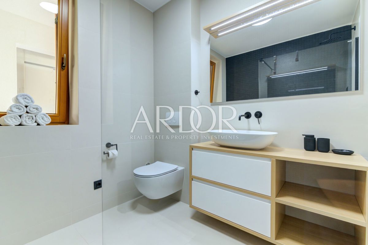 Appartamento Opatija - Centar, Opatija, 311m2