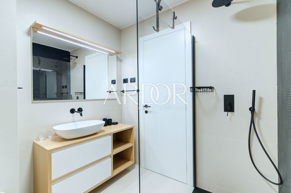 Appartamento Opatija - Centar, Opatija, 311m2
