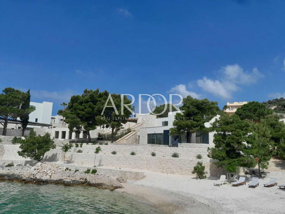 Villa Trogir, 334m2