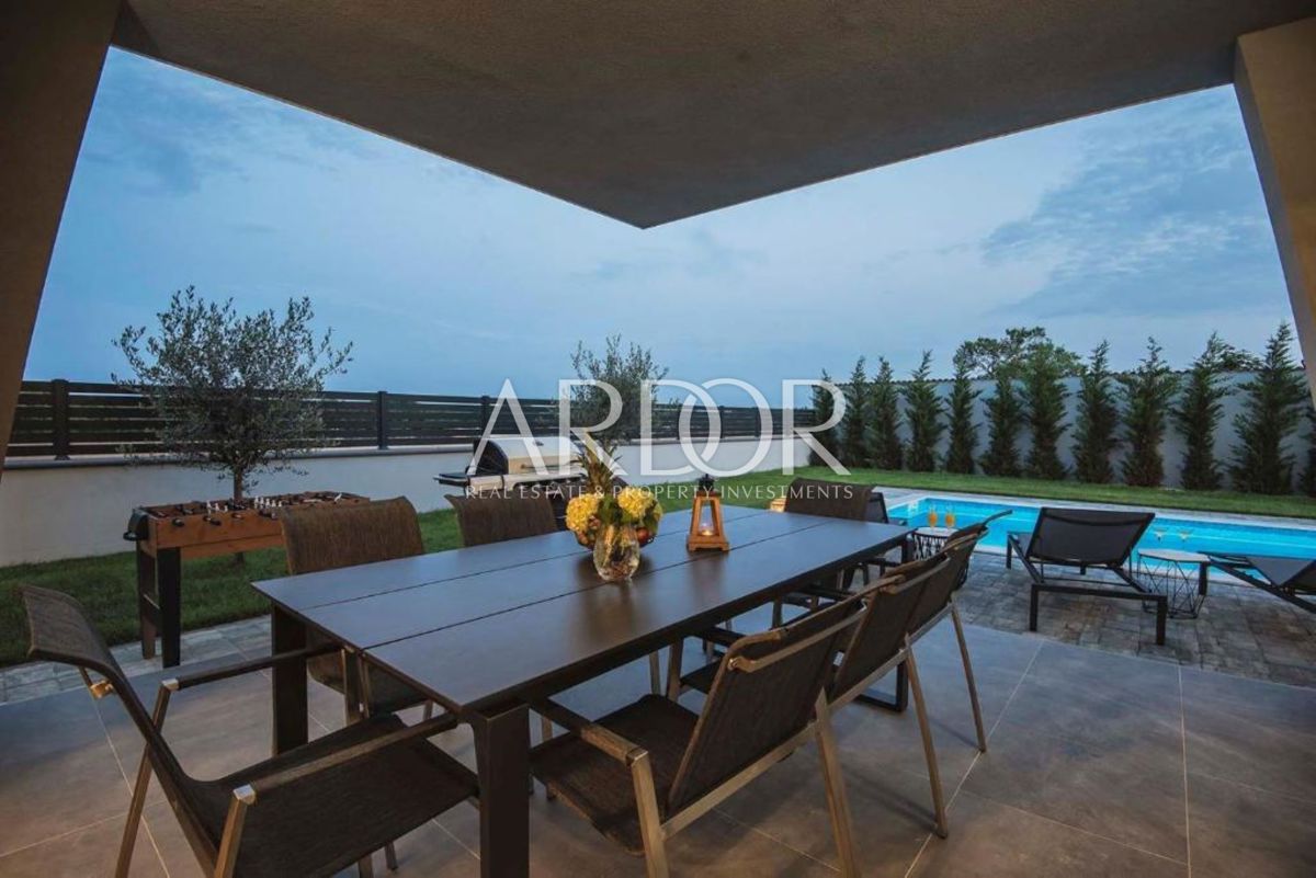 Casa Centar, Pula, 180m2