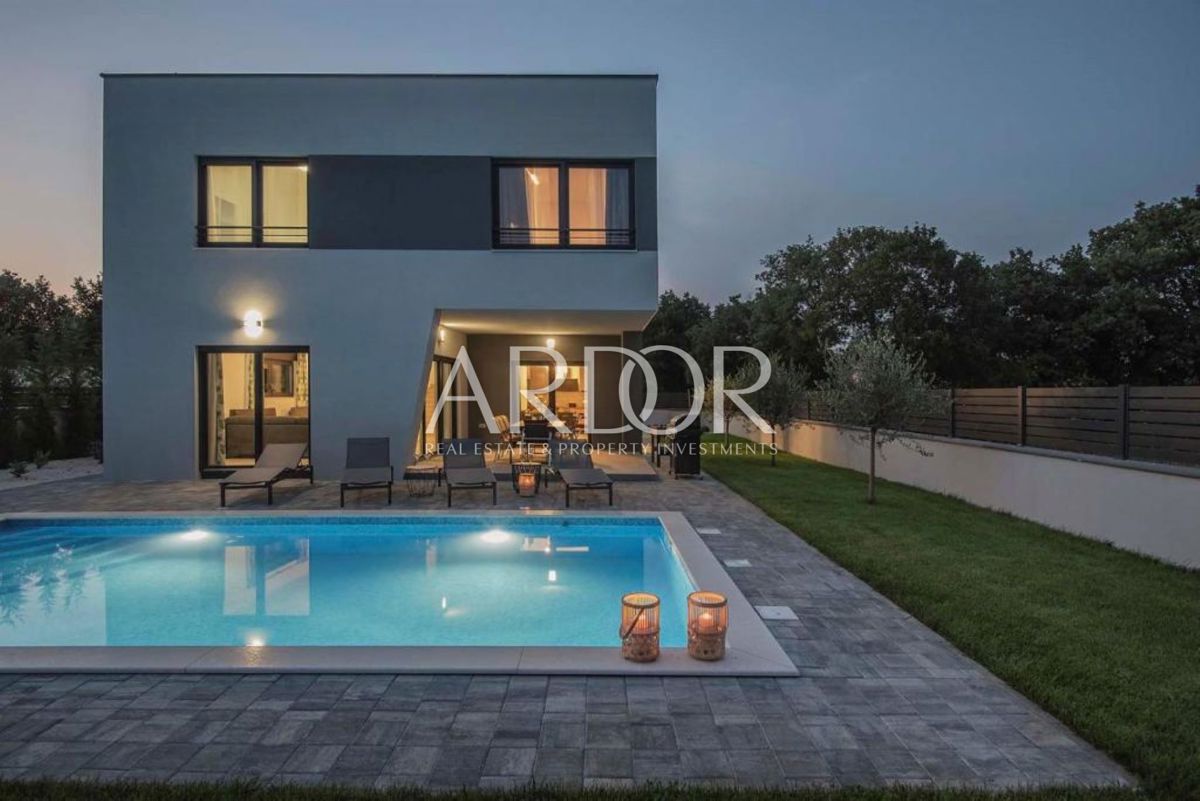 Casa Centar, Pula, 180m2