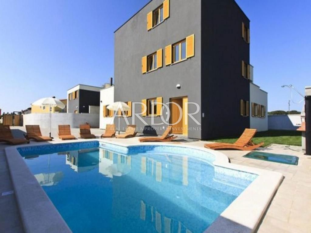 Casa Fažana, 780m2