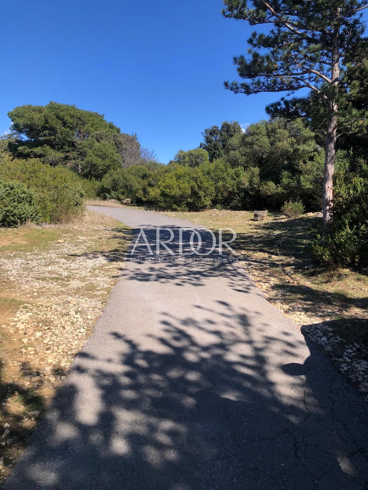 Terreno Lopar, Rab, 1.275m2