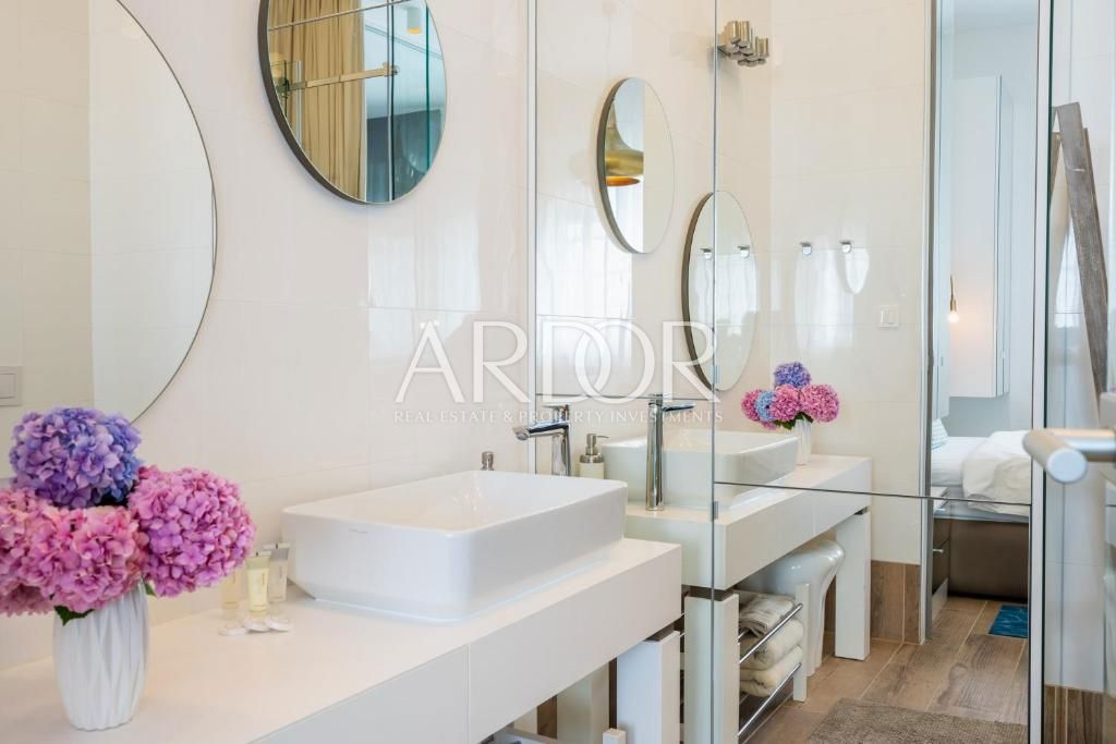 Appartamento Opatija - Centar, Opatija, 200m2