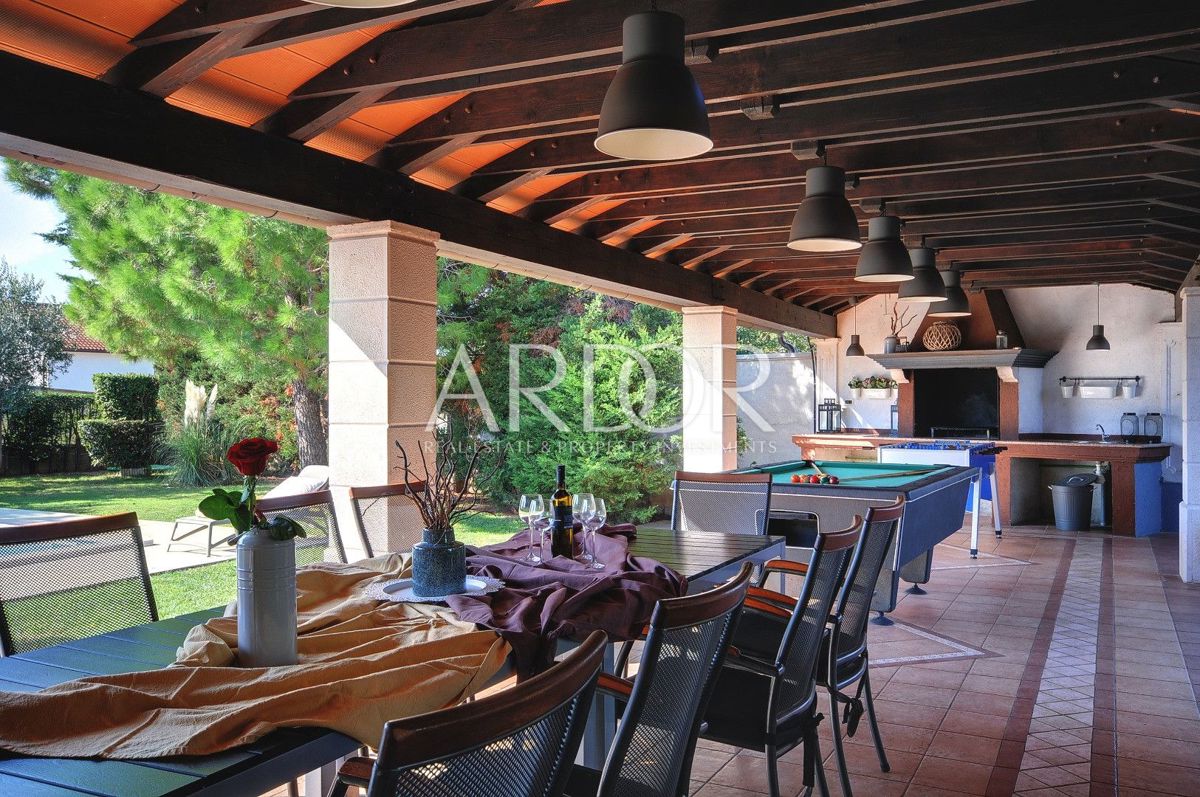 Villa Centar, Pula, 350m2