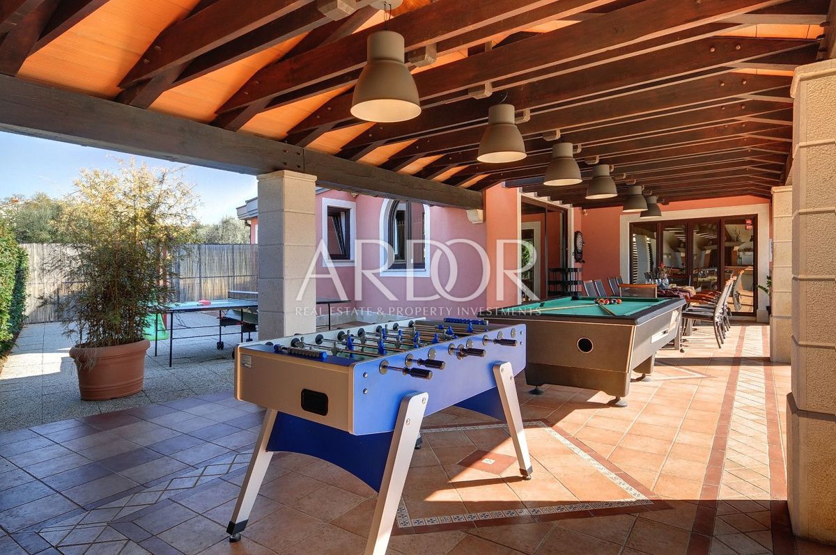 Villa Centar, Pula, 350m2