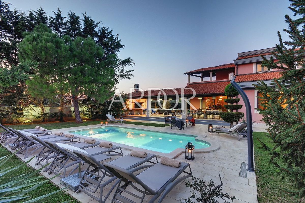 Villa Centar, Pula, 350m2