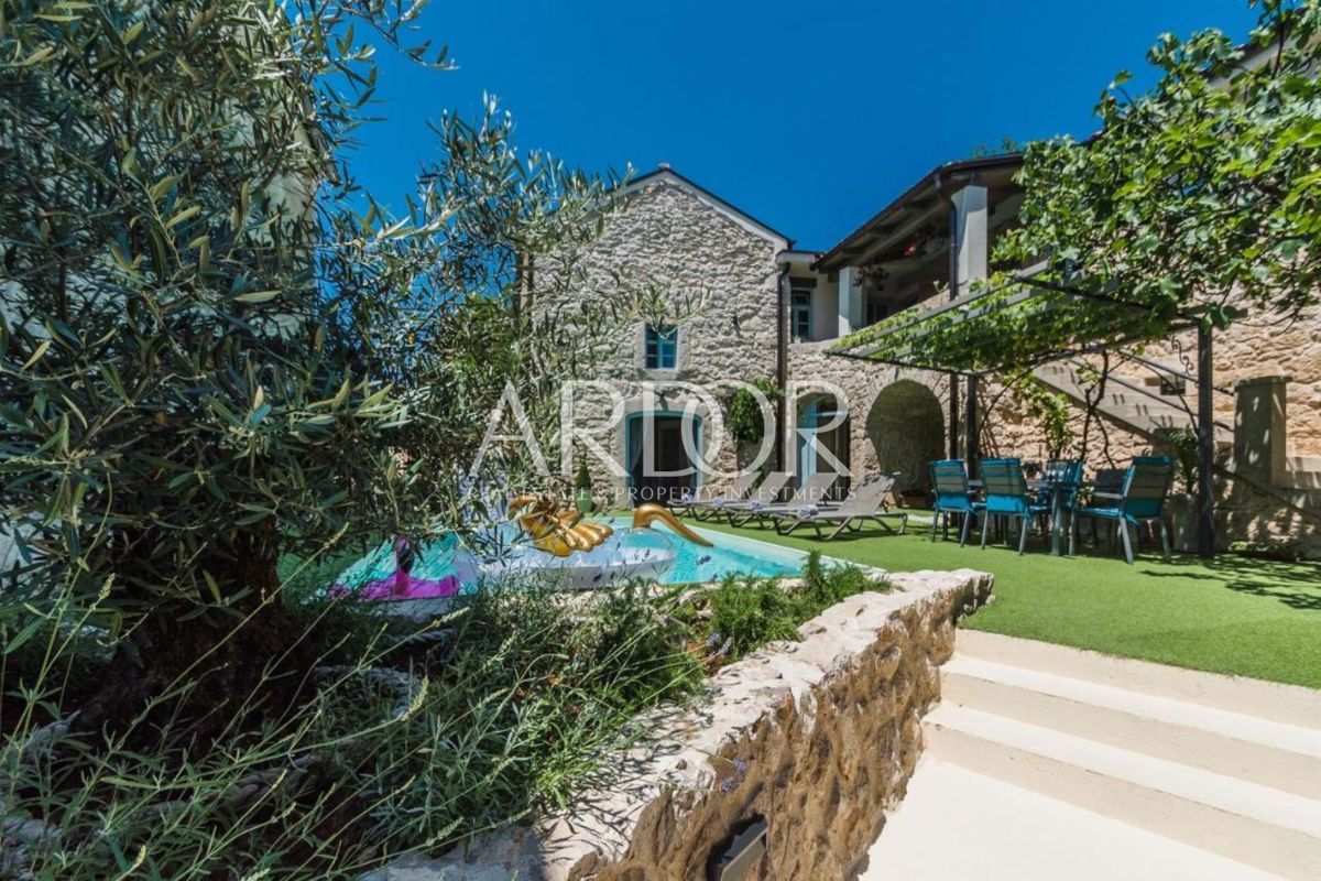 Casa Tribalj, Vinodolska Općina, 215m2