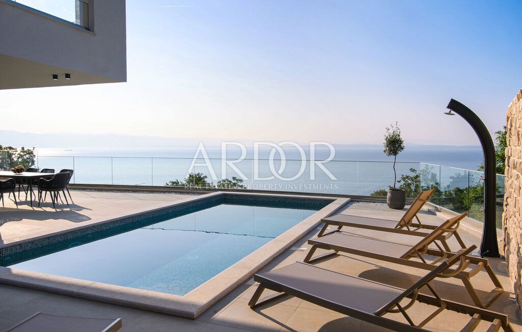 Villa Medveja, Lovran, 209m2