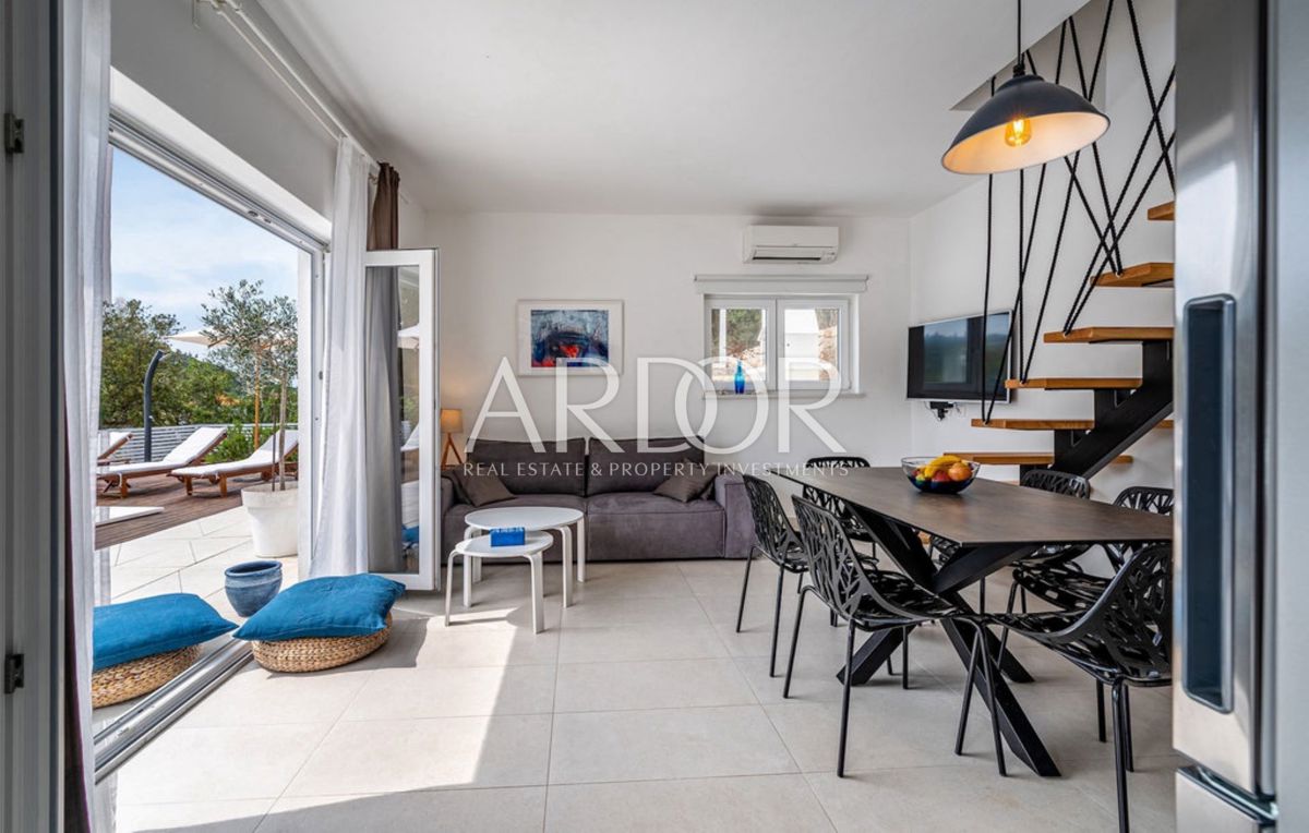 Casa Žman, Sali, 172m2