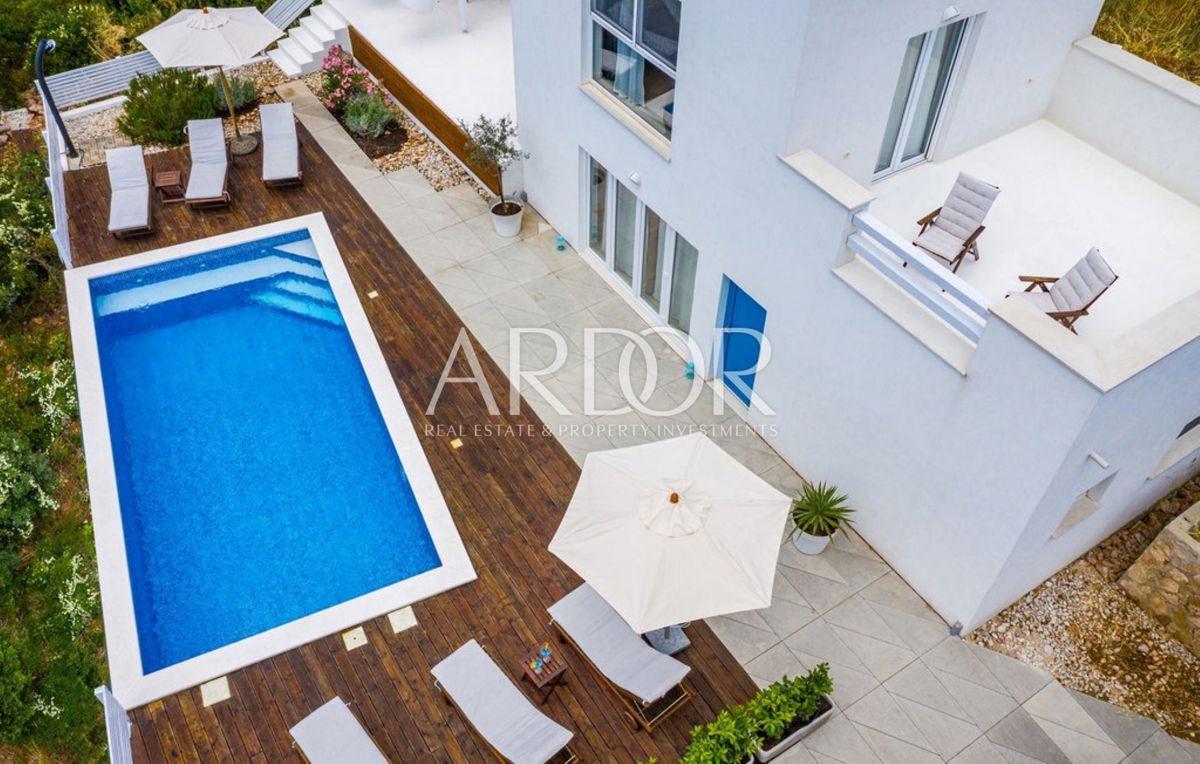 Casa Žman, Sali, 172m2