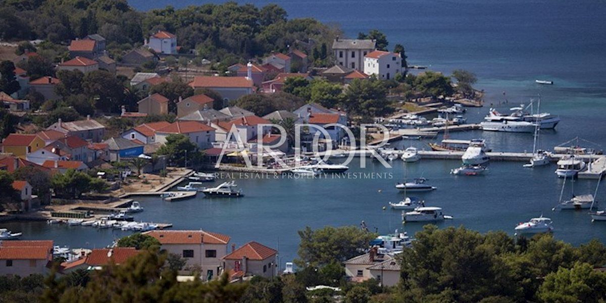 Terreno Ilovik, Mali Lošinj, 285m2