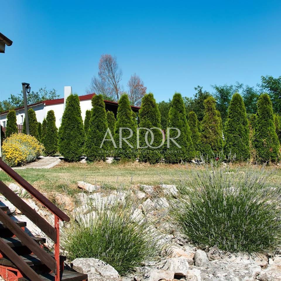 Terreno Poreč, 8.400m2